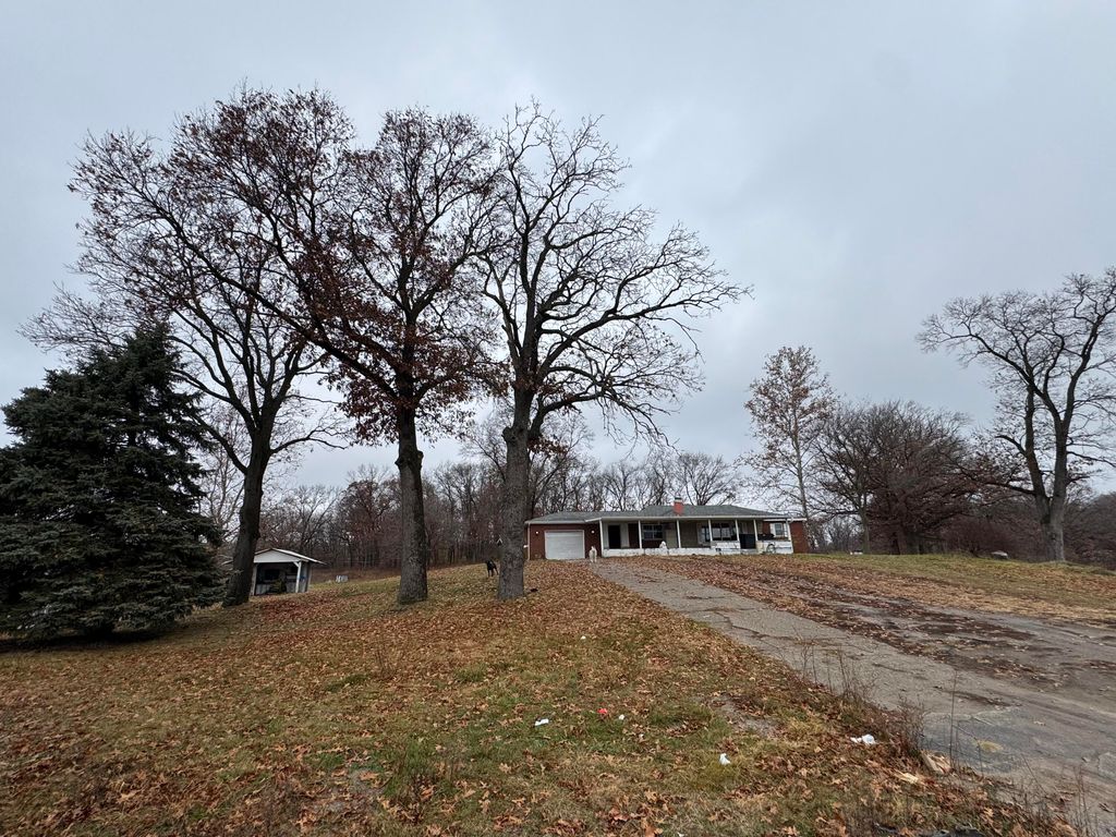 Photo of 1748 E 900 N, Wheatfield, IN 46392 (MLS # 831231)