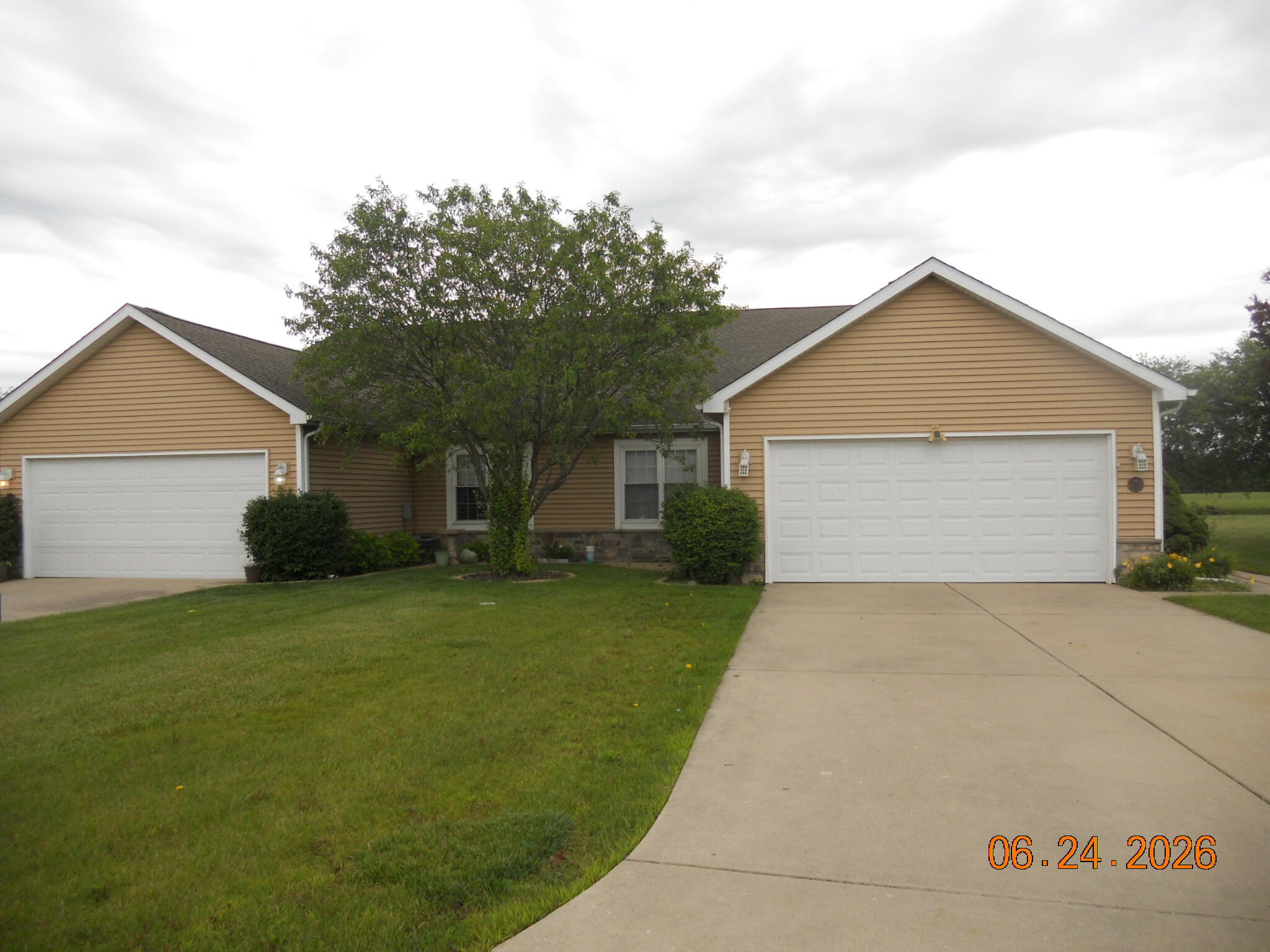 Photo 1 of 16 — 10597 Maine Drive, Crown Point, IN 46307