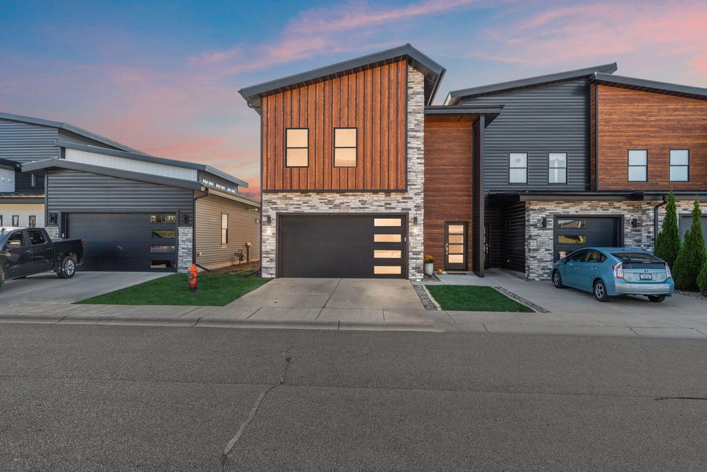 Photo of 283 Nomo Place, Crown Point, IN 46307 (MLS # 837448)