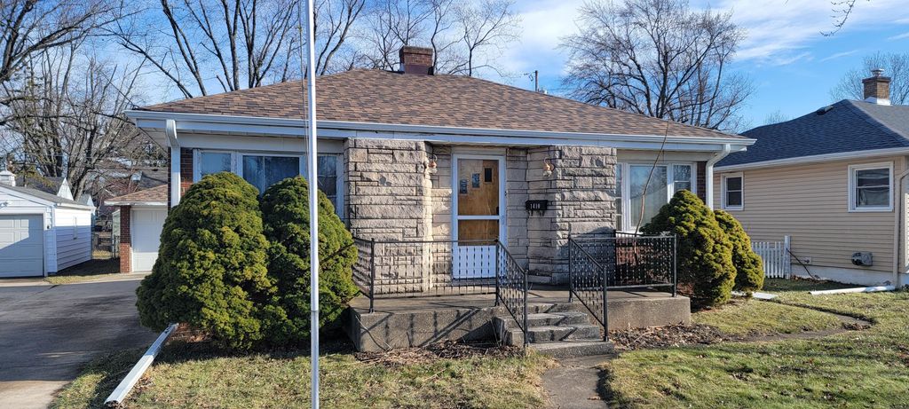 Photo of 1410 Oak Street, Michigan City, IN 46360 (MLS # 832529)