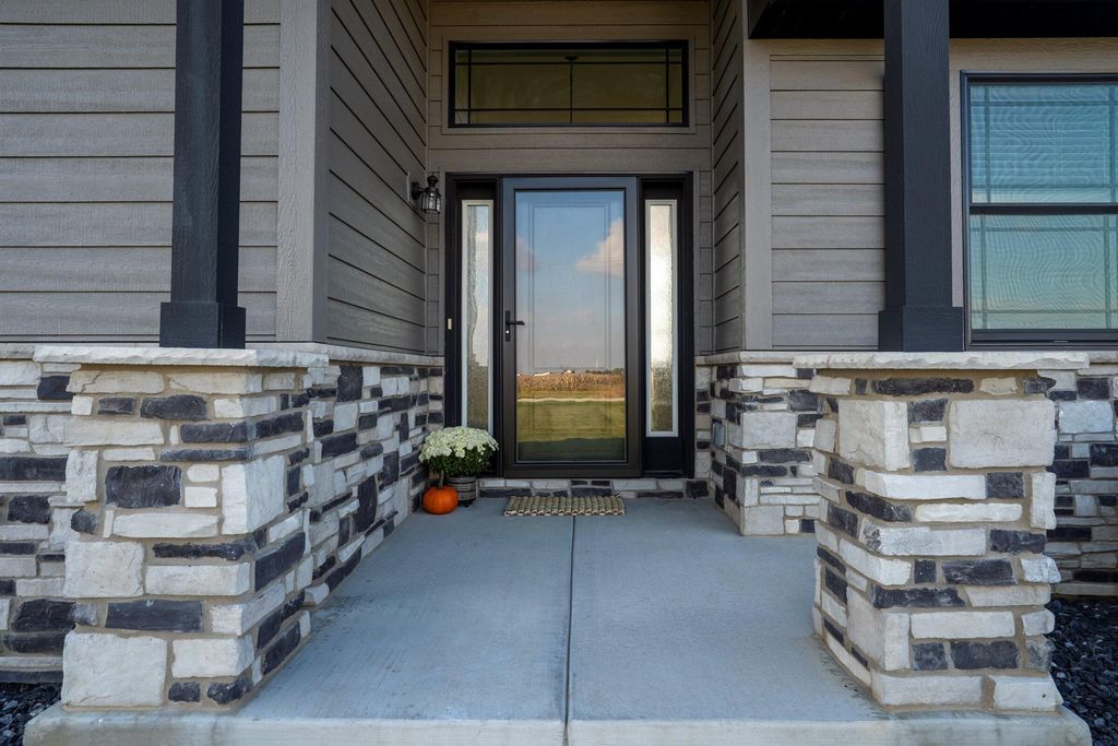 Photo of 526 S 250 W, Valparaiso, IN 46385 (MLS # 829352)