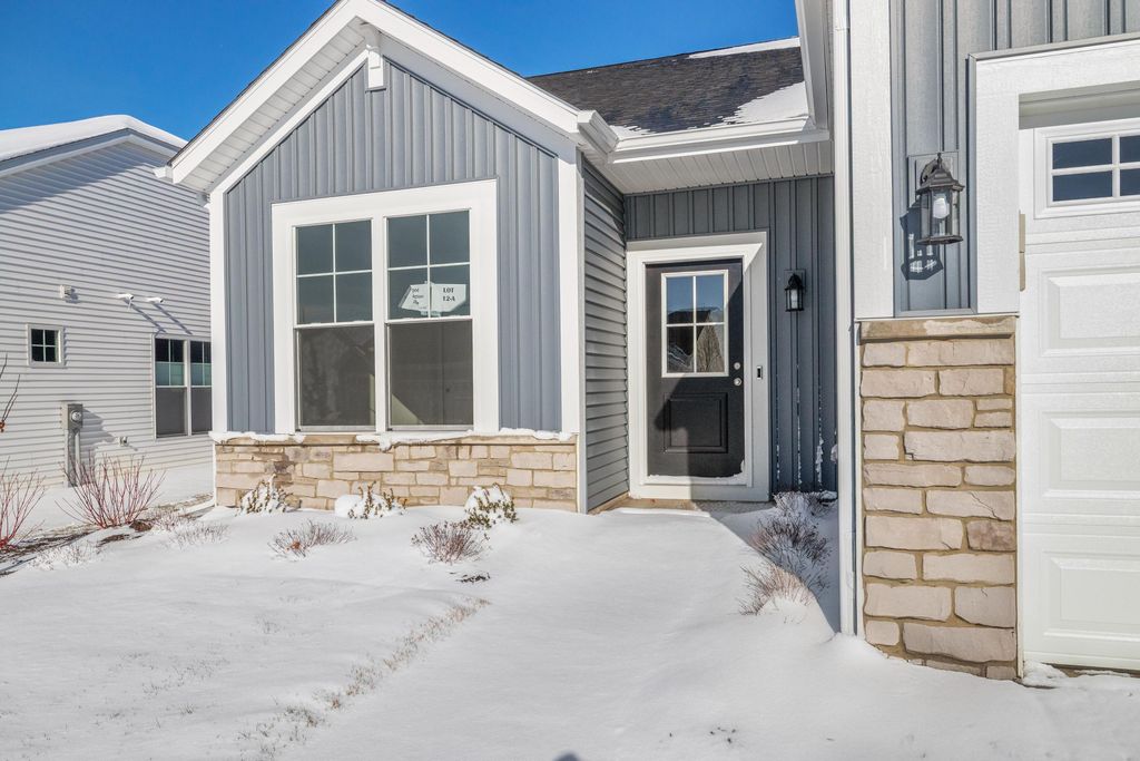 Photo of 4066 Reflection Place, Valparaiso, IN 46385 (MLS # 833642)