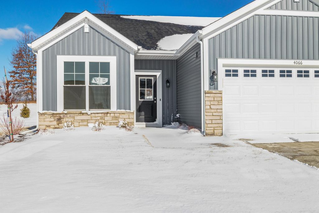 Photo of 4066 Reflection Place, Valparaiso, IN 46385 (MLS # 833642)