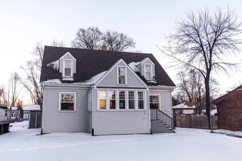 Photo of 6911 Hohman Avenue, Hammond, IN 46324 (MLS # 833611)