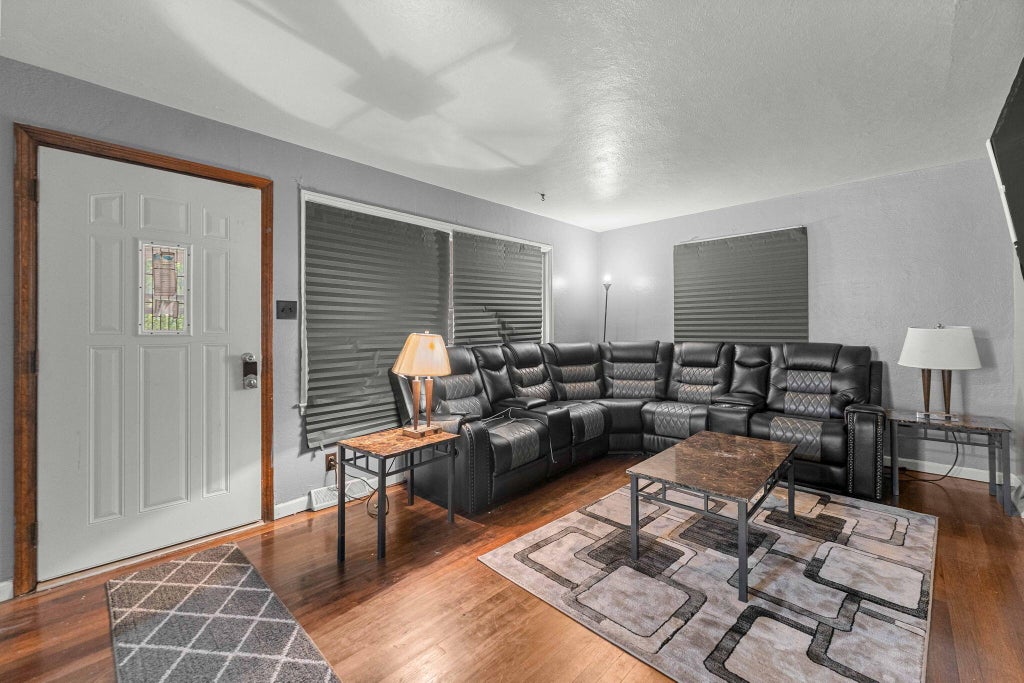 Photo of 7213 Tapper Avenue, Hammond, IN 46324 (MLS # 844875)