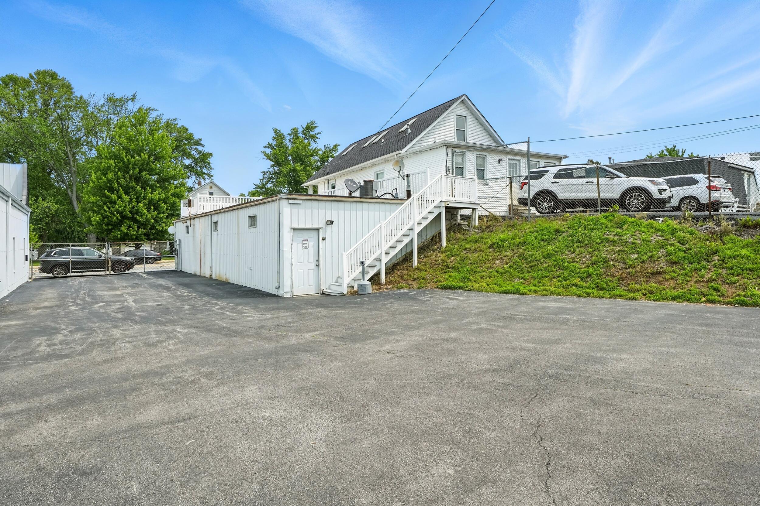 137 E Joliet Street