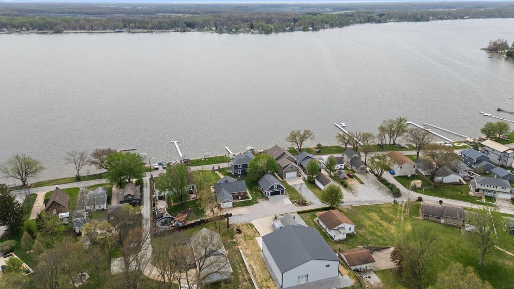 Photo of 5590 E Maple Street, Knox, IN 46534 (MLS # 837497)