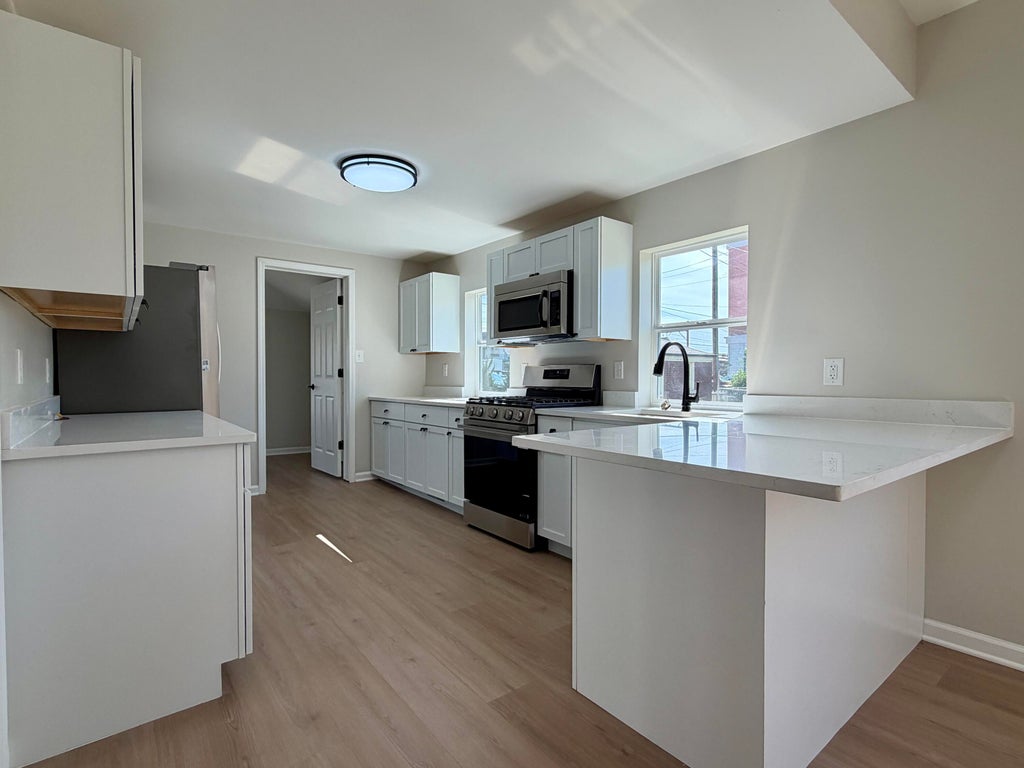 Photo of 215 E 10th Street, Michigan City, IN 46360 (MLS # 845519)