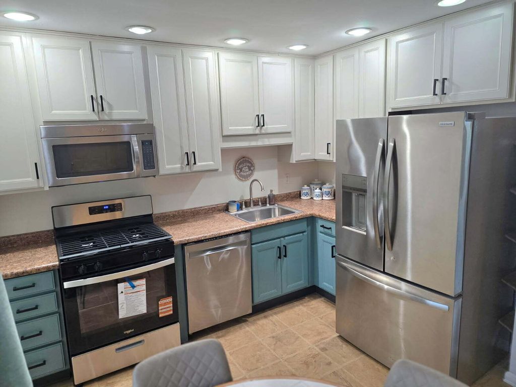 Photo of 415 W 600 N, Valparaiso, IN 46385 (MLS # 837532)