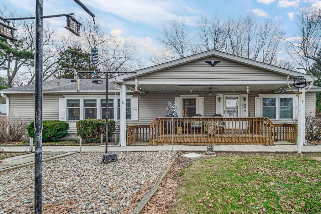 Photo of 8571 S 800 W, Wanatah, IN 46390 (MLS # 834421)