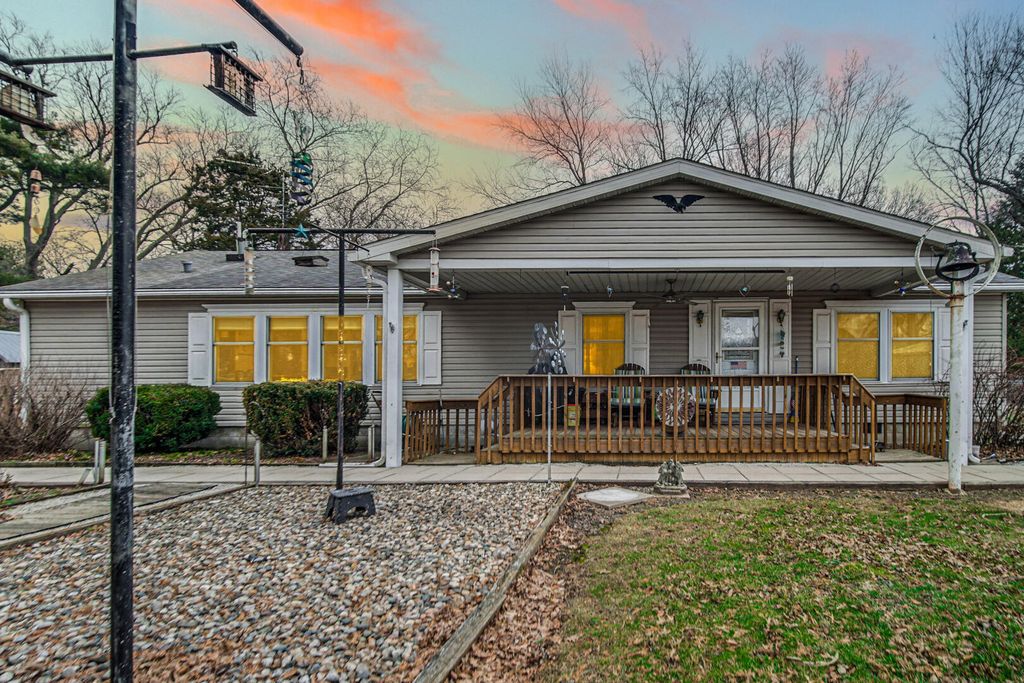 Photo of 8571 S 800 W, Wanatah, IN 46390 (MLS # 834421)