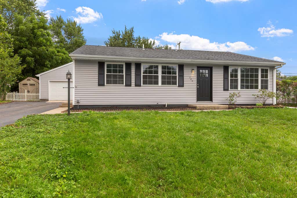 Photo of 380 Brook Drive, Valparaiso, IN 46385 (MLS # 843585)