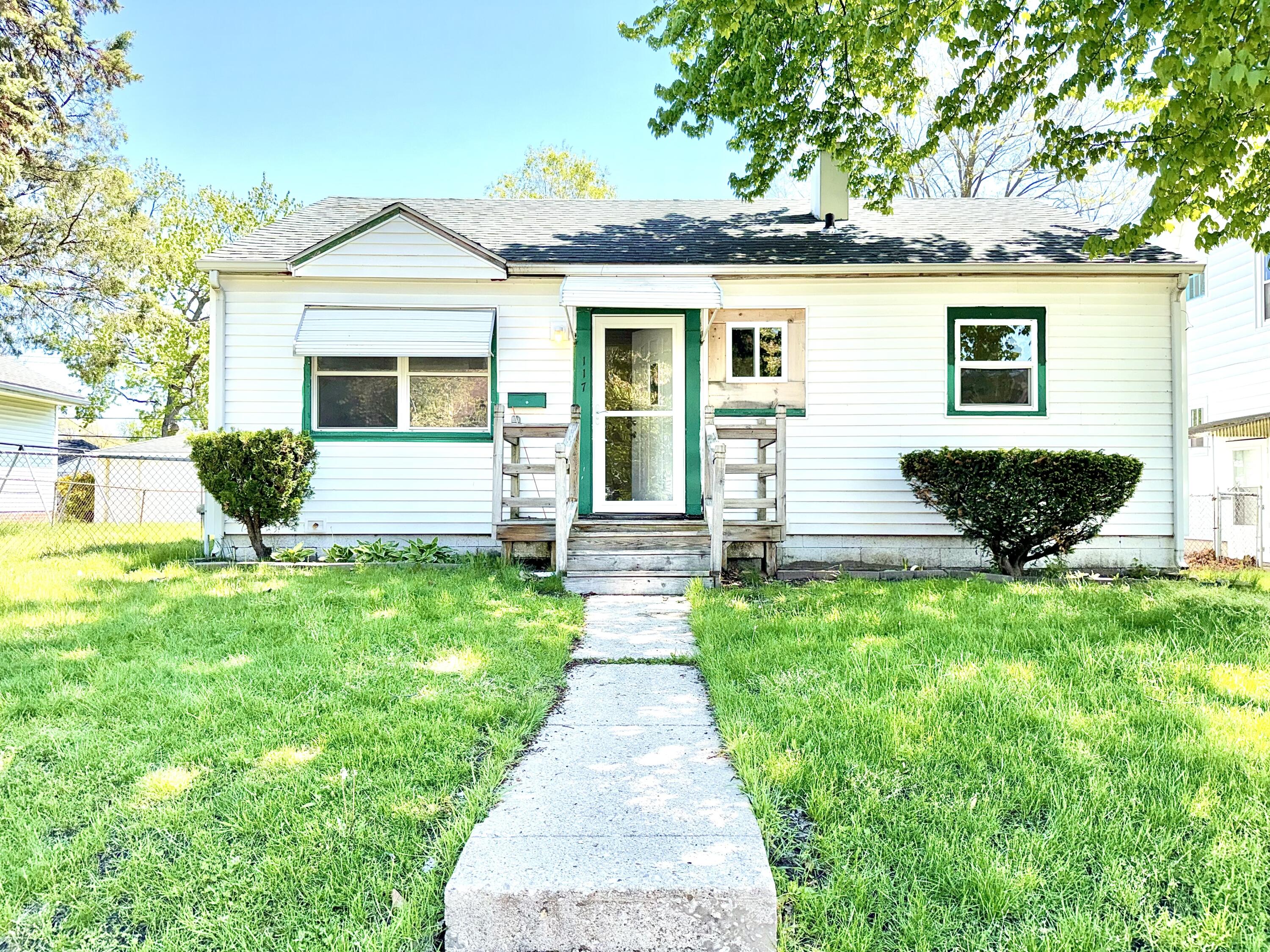 Photo 1 of 10 — 117 N Calumet Avenue, Michigan City, IN 46360