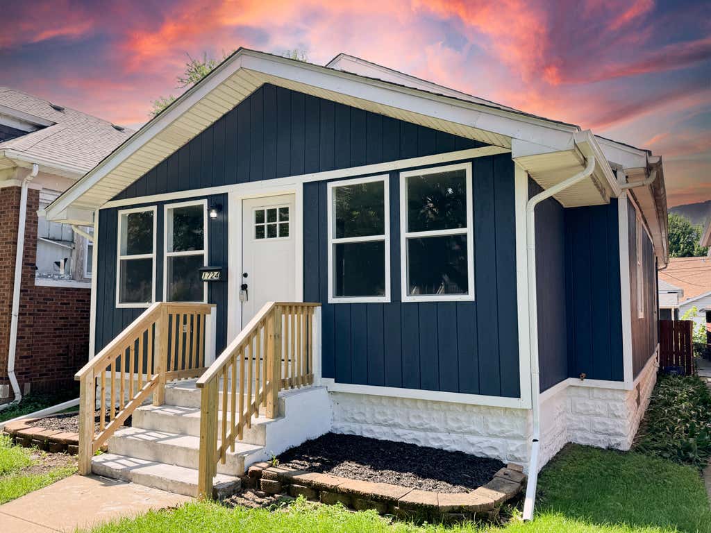 Photo of 1724 Lake Avenue, Whiting, IN 46394 (MLS # 844019)