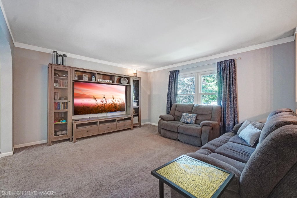 Photo of 201 Brandt Place, Hobart, IN 46342 (MLS # 840134)