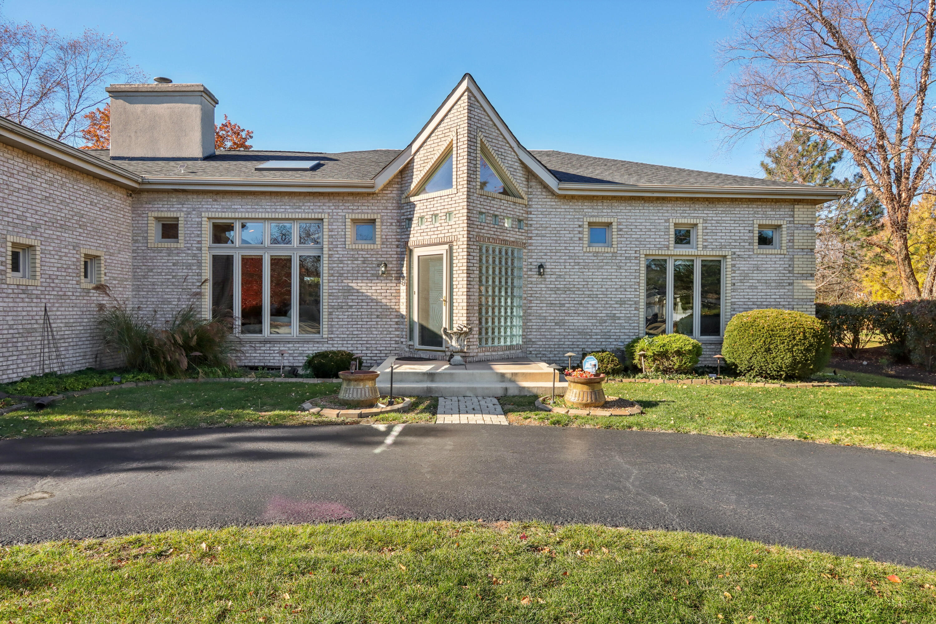 828 Royal Dublin Lane