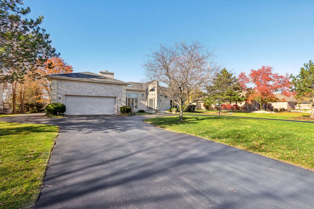 Photo of 828 Royal Dublin Lane, Dyer, IN 46311 (MLS # 830911)