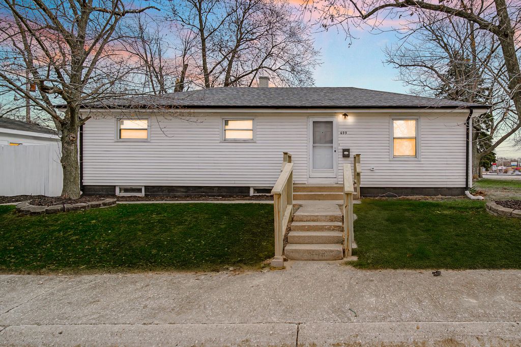 Photo of 699 State Street, Gary, IN 46403 (MLS # 832613)