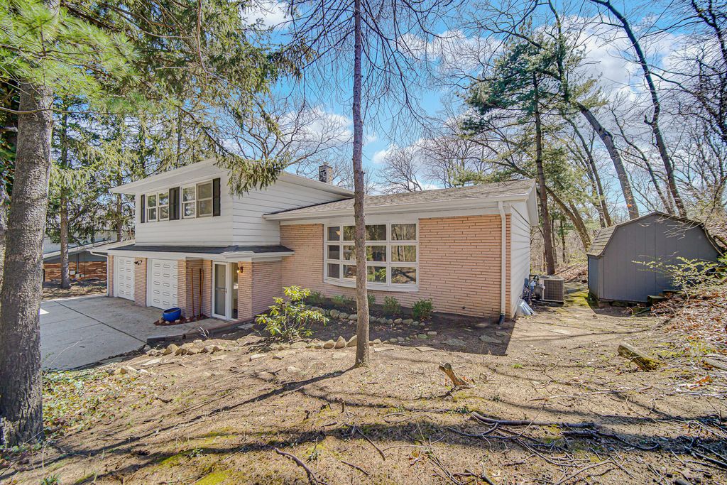 Photo of 71 Ski Hill Road, Portage, IN 46368 (MLS # 837590)