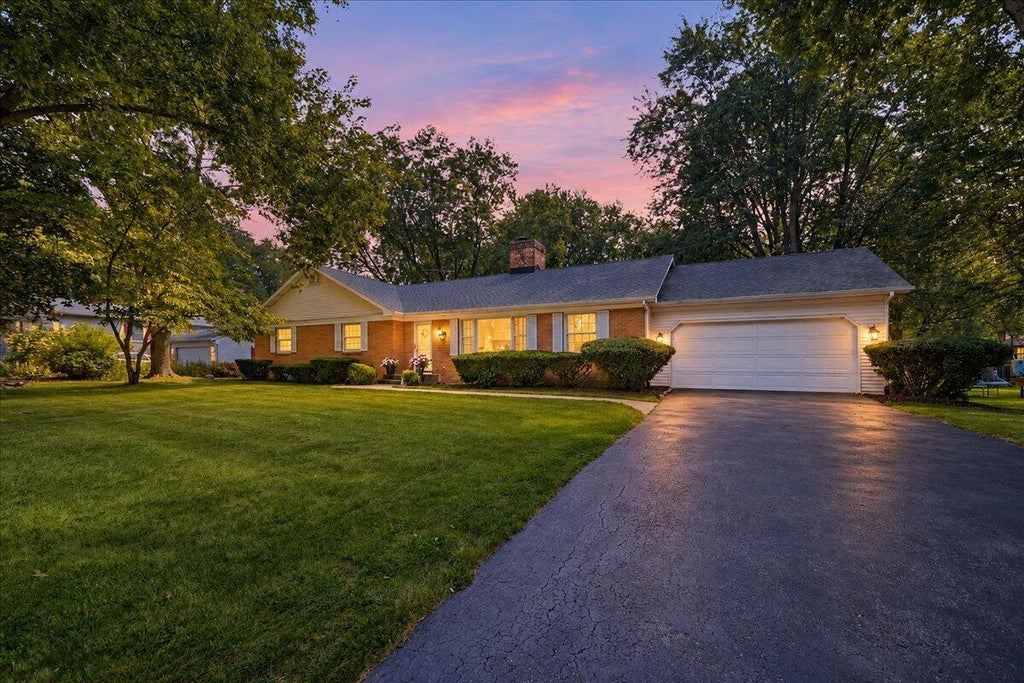 Photo of 108 Fordwick Lane, Valparaiso, IN 46383 (MLS # 845020)