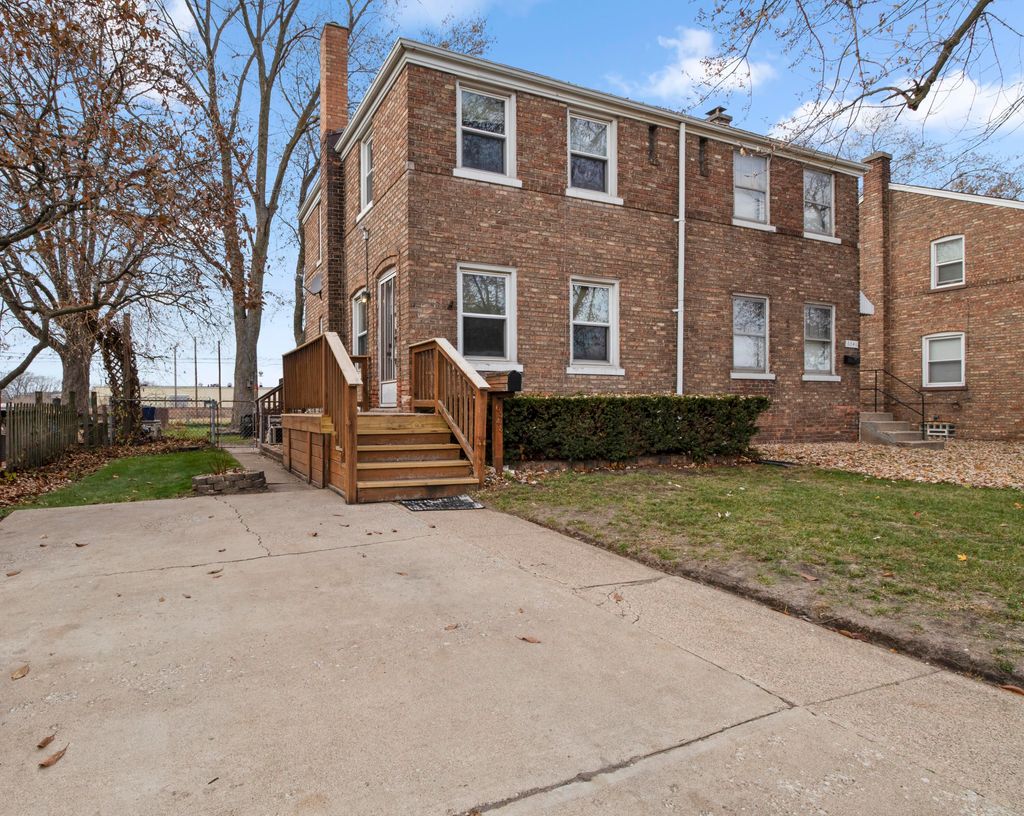 Photo of 6548 Mccook Avenue, Hammond, IN 46323 (MLS # 831340)