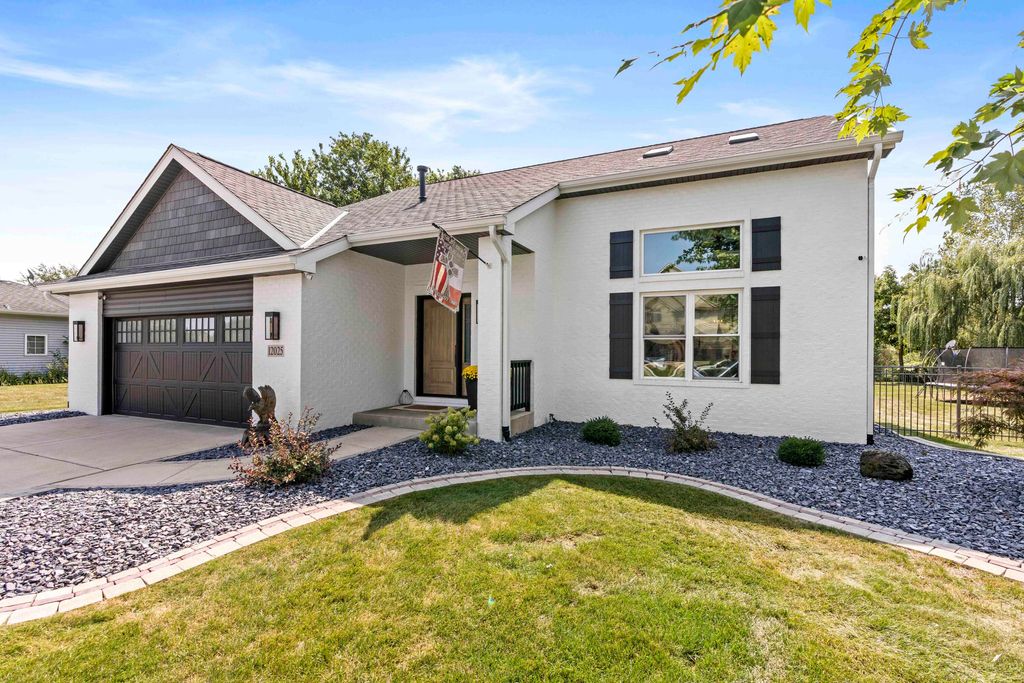 Photo of 12025 Heron Lake Road, Saint John, IN 46373 (MLS # 838318)