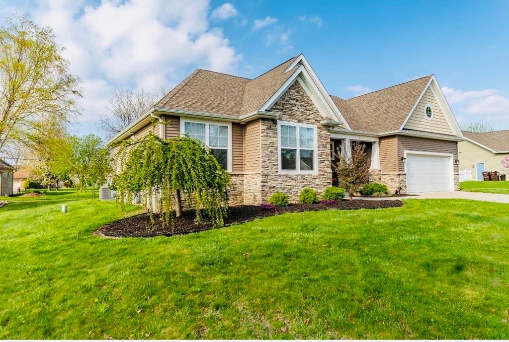 Photo of 13 Covington Drive, Valparaiso, IN 46385 (MLS # 839159)
