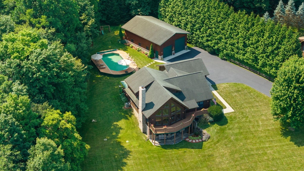 Photo of 1003 Country Creek Lane, Chesterton, IN 46304 (MLS # 842982)