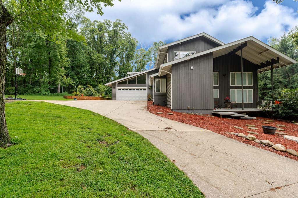 Photo of 5159 N Barclay, La Porte, IN 46350 (MLS # 843885)