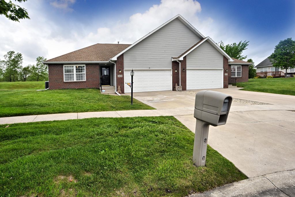 Photo of 10630 W 115th Court, Cedar Lake, IN 46303 (MLS # 839238)