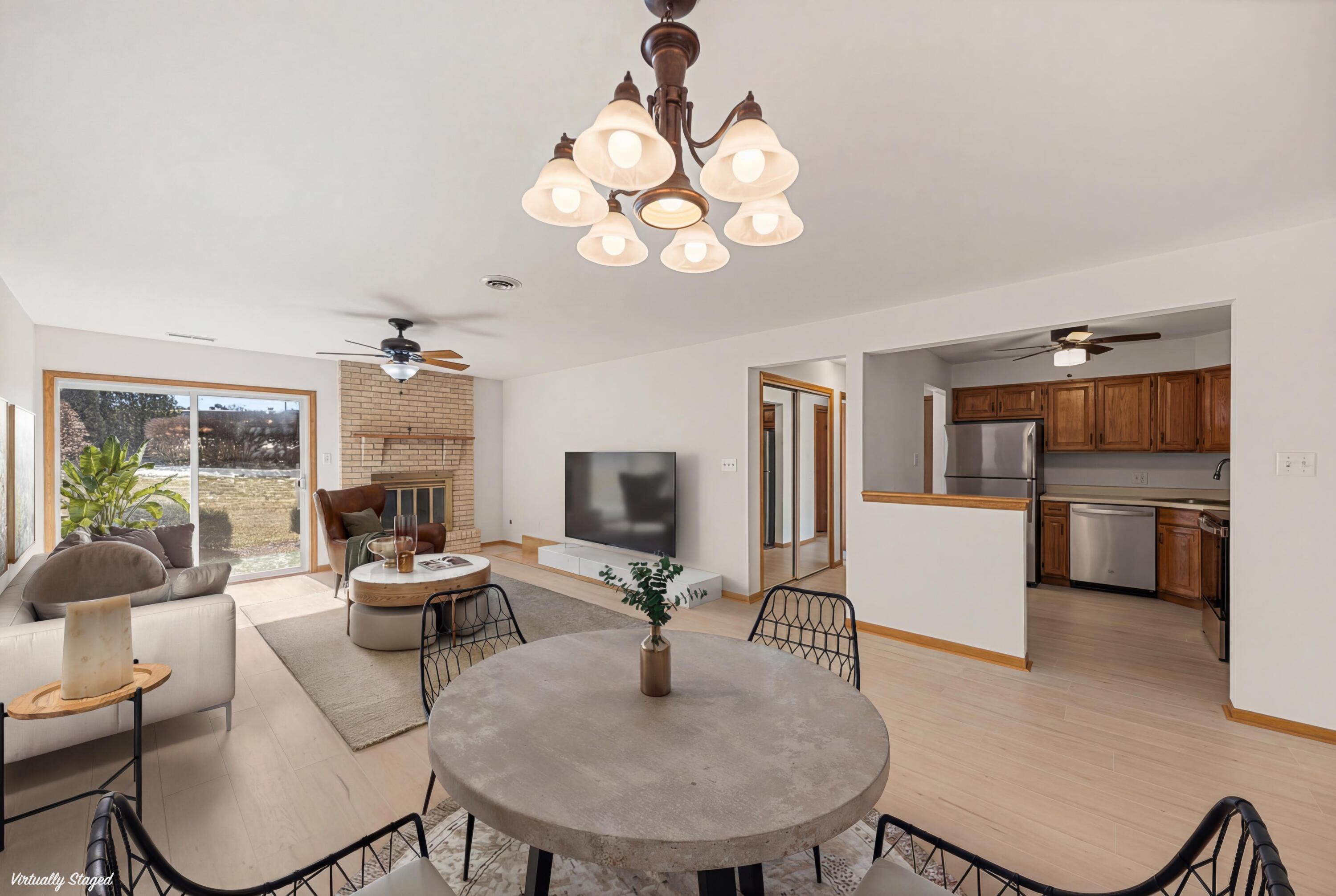 245 W Joliet Street 103