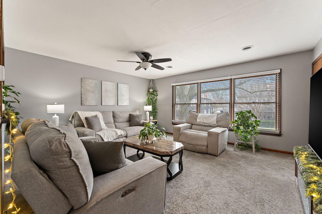 Photo of 507 Franklin Street, Valparaiso, IN 46383 (MLS # 836548)