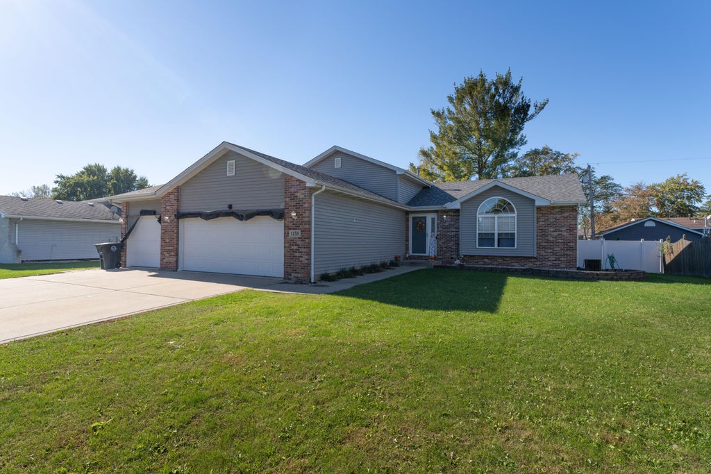 Photo of 1138 S Delaware Street, Hobart, IN 46342 (MLS # 846849)