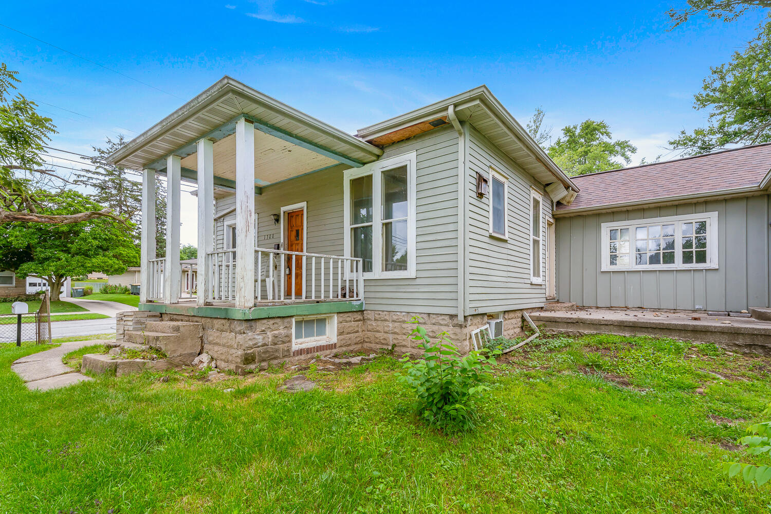 1300 Napoleon Street