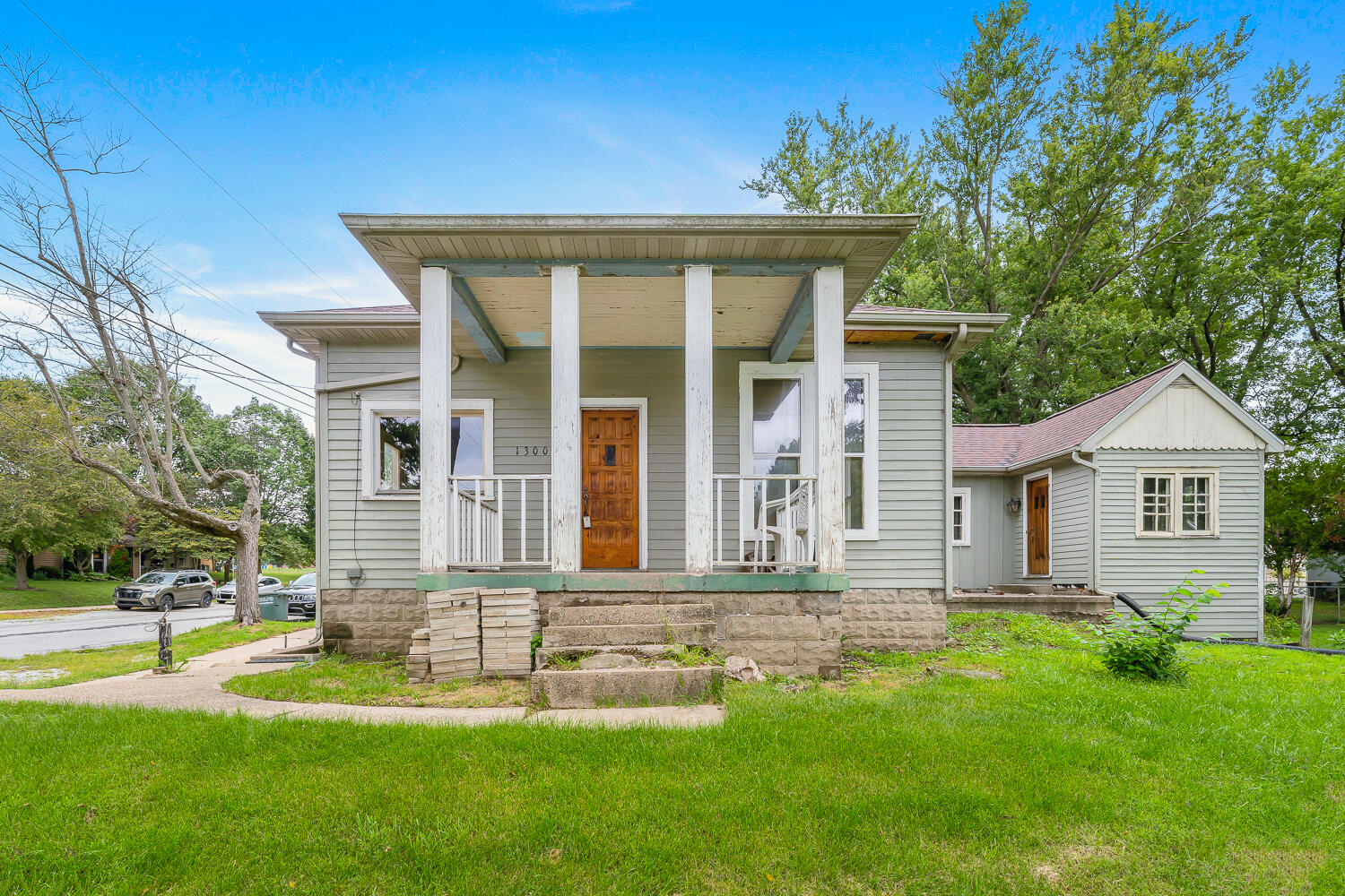1300 Napoleon Street