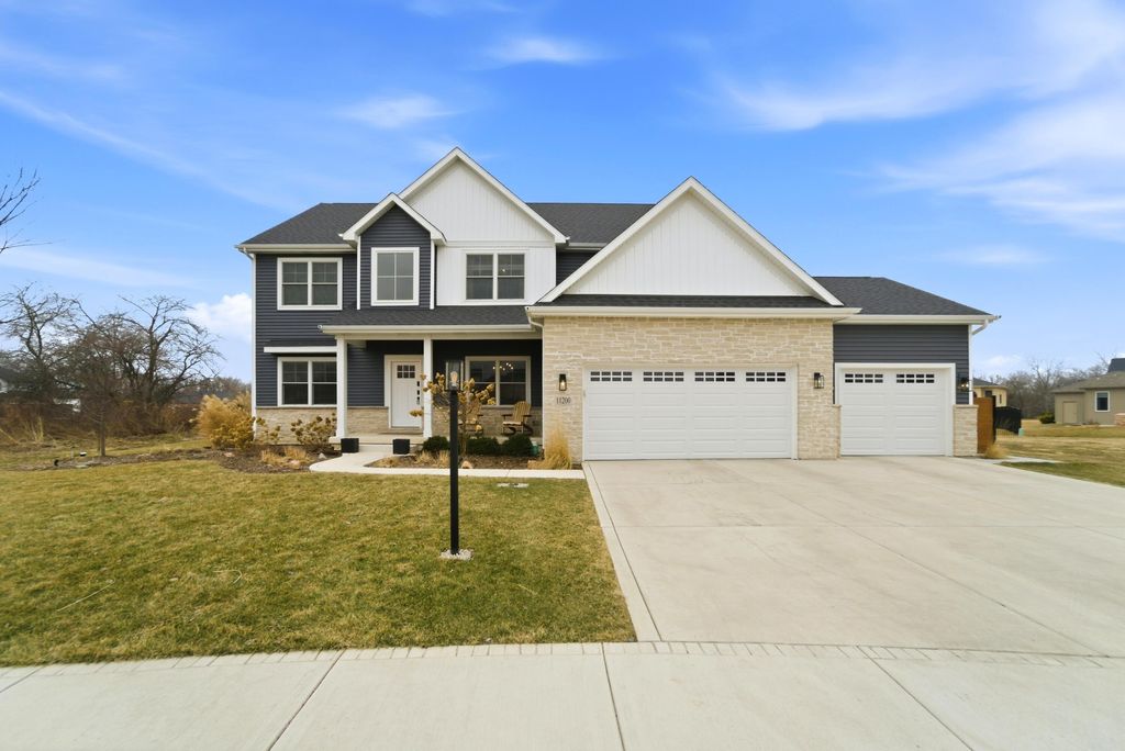 Photo of 11200 Oak Ridge Court, Crown Point, IN 46307 (MLS # 835004)