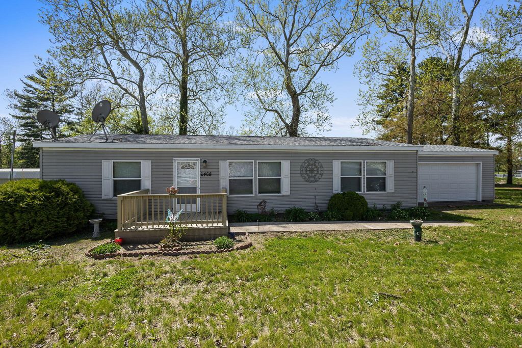 Photo of 6468 N Bedford Bay Court, Monon, IN 47959 (MLS # 835484)