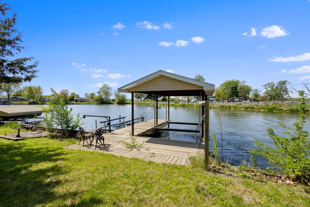 Photo of 6468 N Bedford Bay Court, Monon, IN 47959 (MLS # 835484)