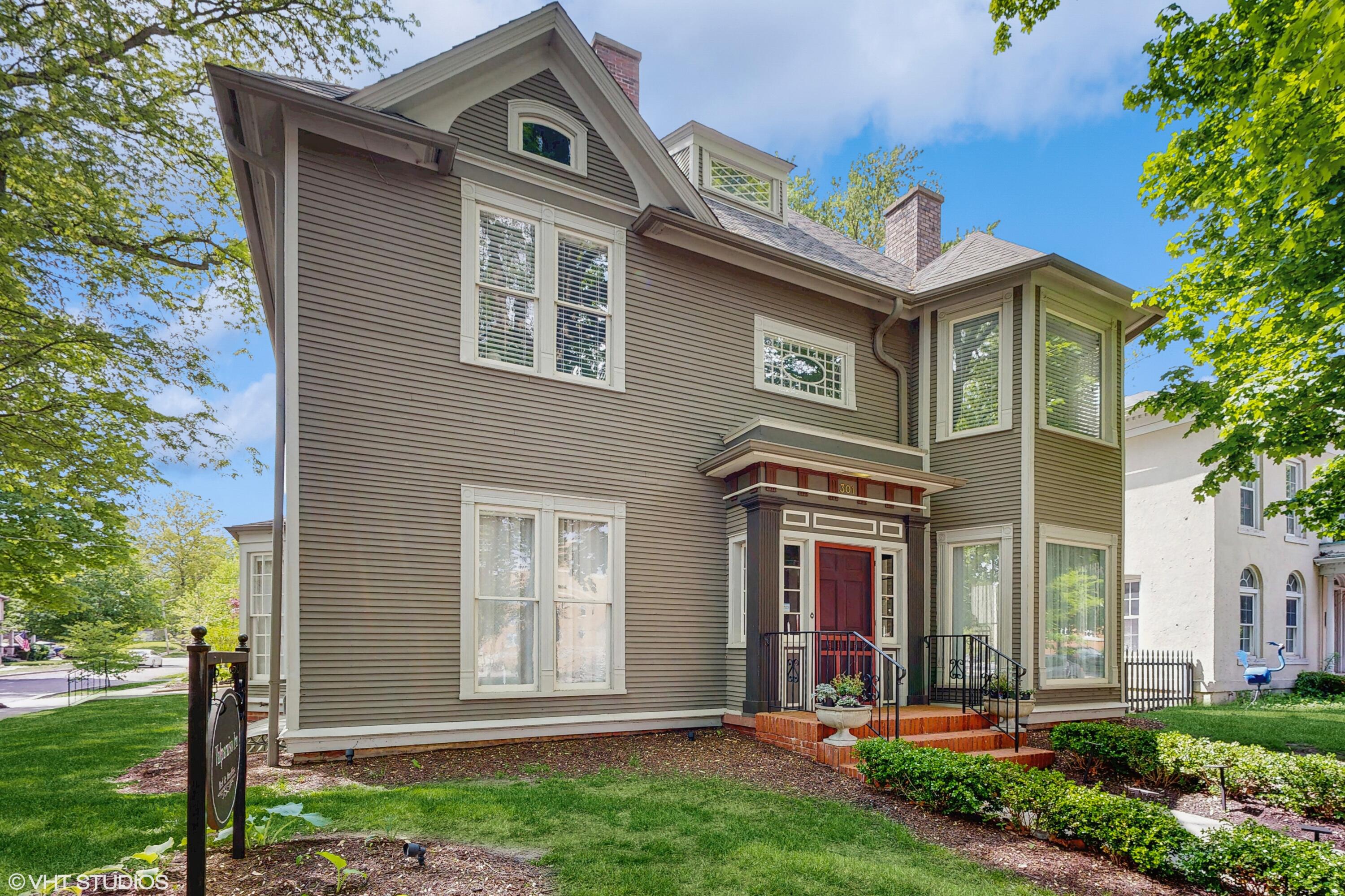 301 Washington Street