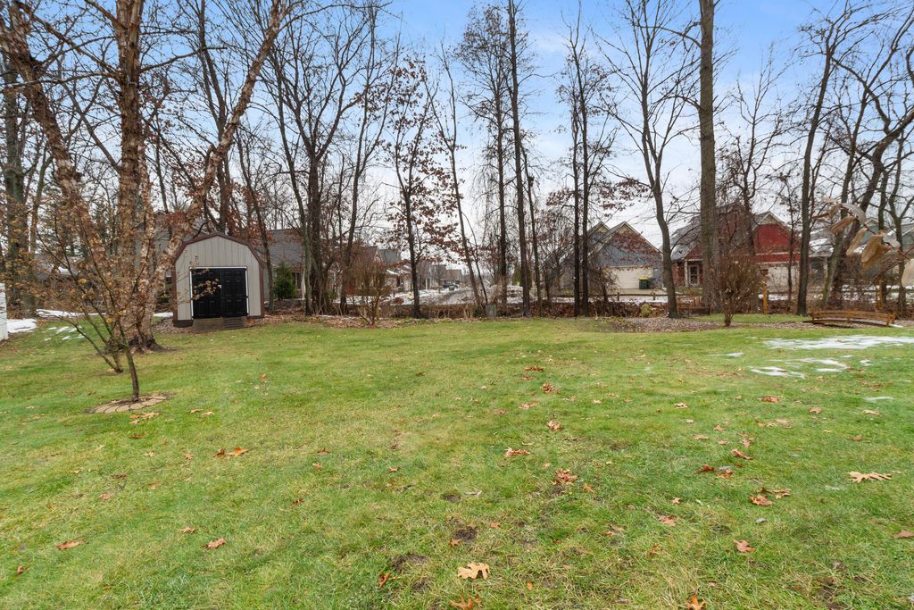 Photo of 1356 Byfield Parkway, Valparaiso, IN 46385 (MLS # 832937)