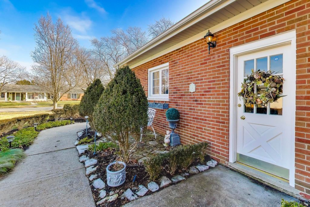 Photo of 8800 Baring Avenue, Munster, IN 46321 (MLS # 832599)