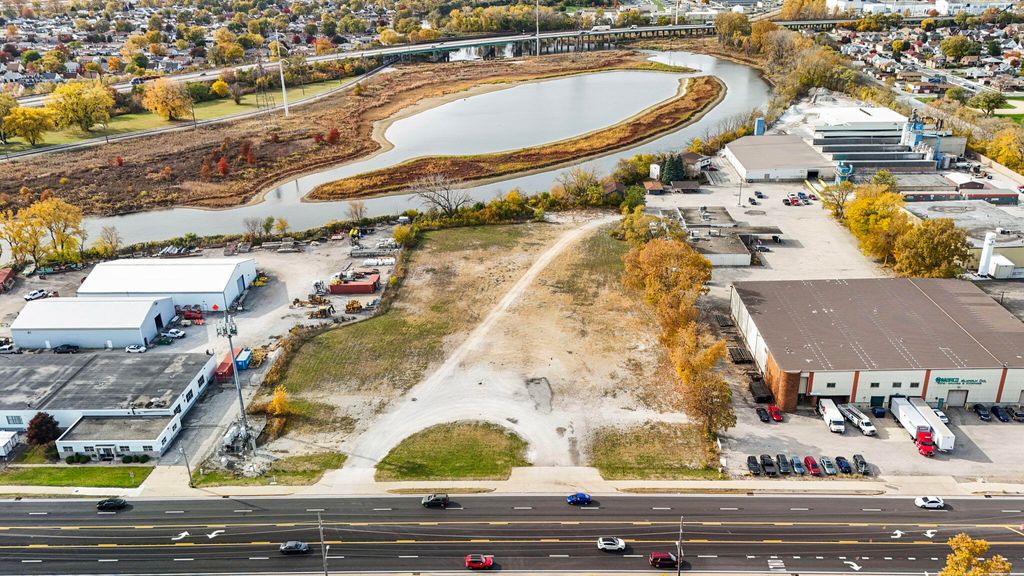 Photo of 5300 Indianapolis Blvd, East Chicago, IN 46312 (MLS # 830557)