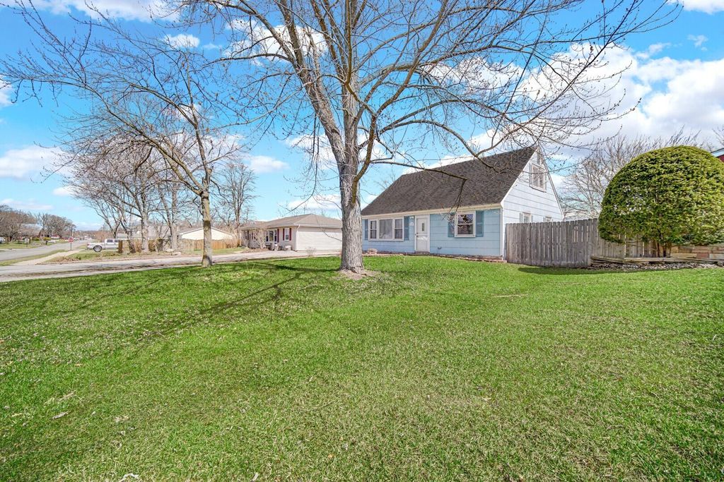 Photo of 769 Juniper Road, Valparaiso, IN 46385 (MLS # 836067)