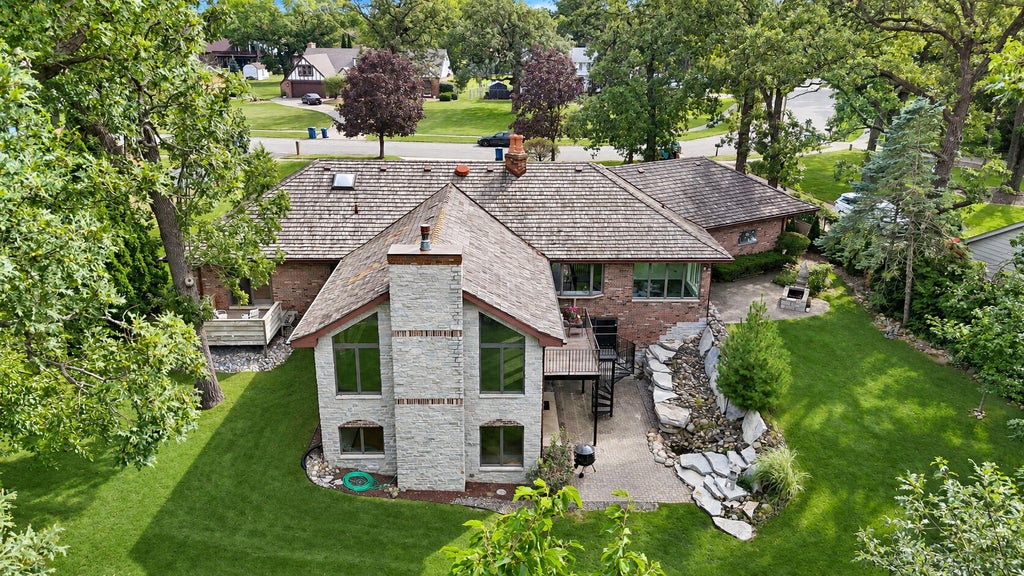 Photo of 9894 W Oakridge Drive, Saint John, IN 46373 (MLS # 845049)