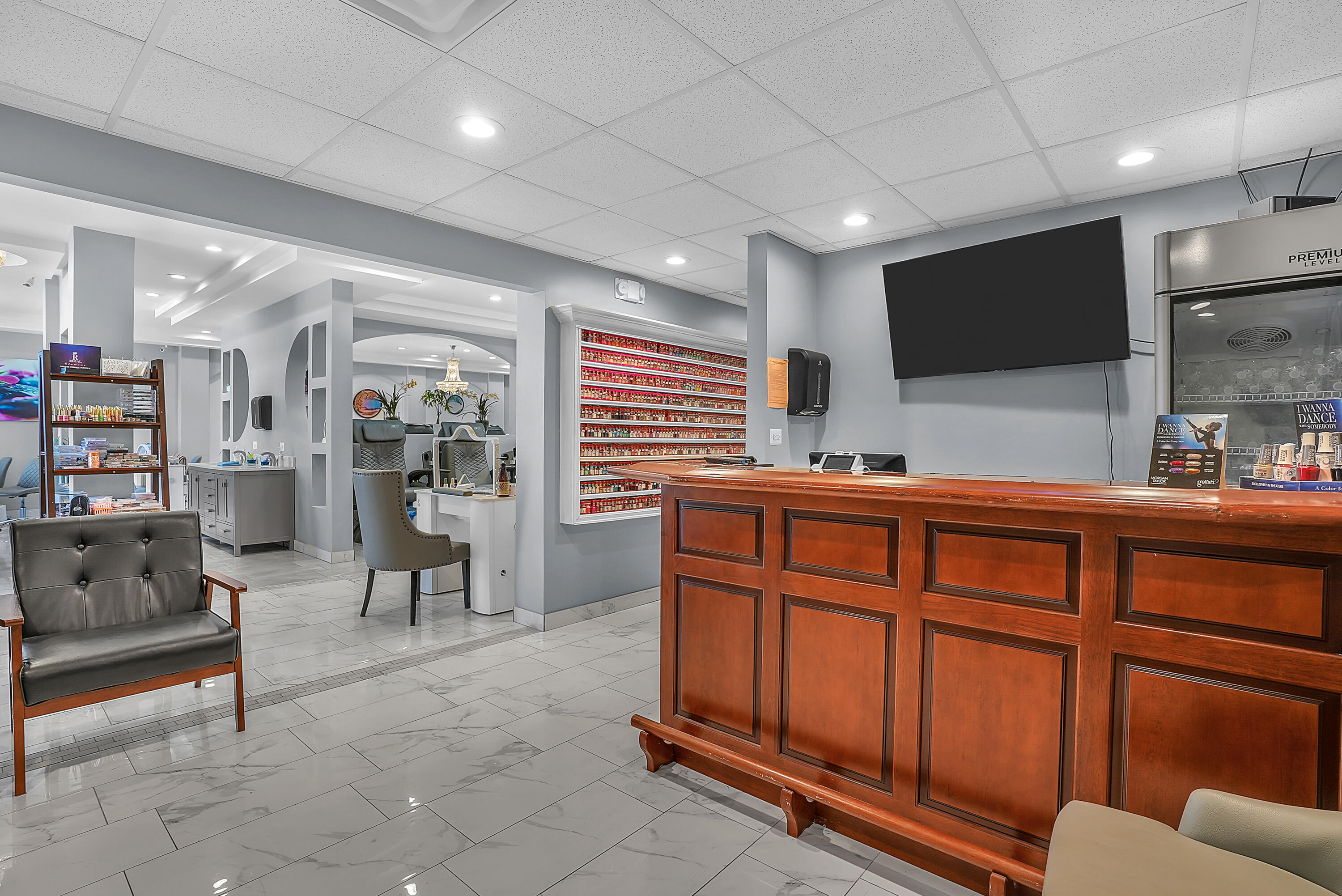 155 E Elizabeth Drive