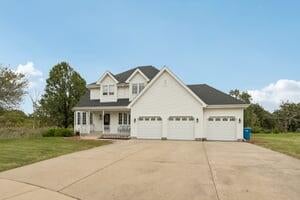 Photo of 8445 Jennifer Court, Saint John, IN 46373 (MLS # 845417)