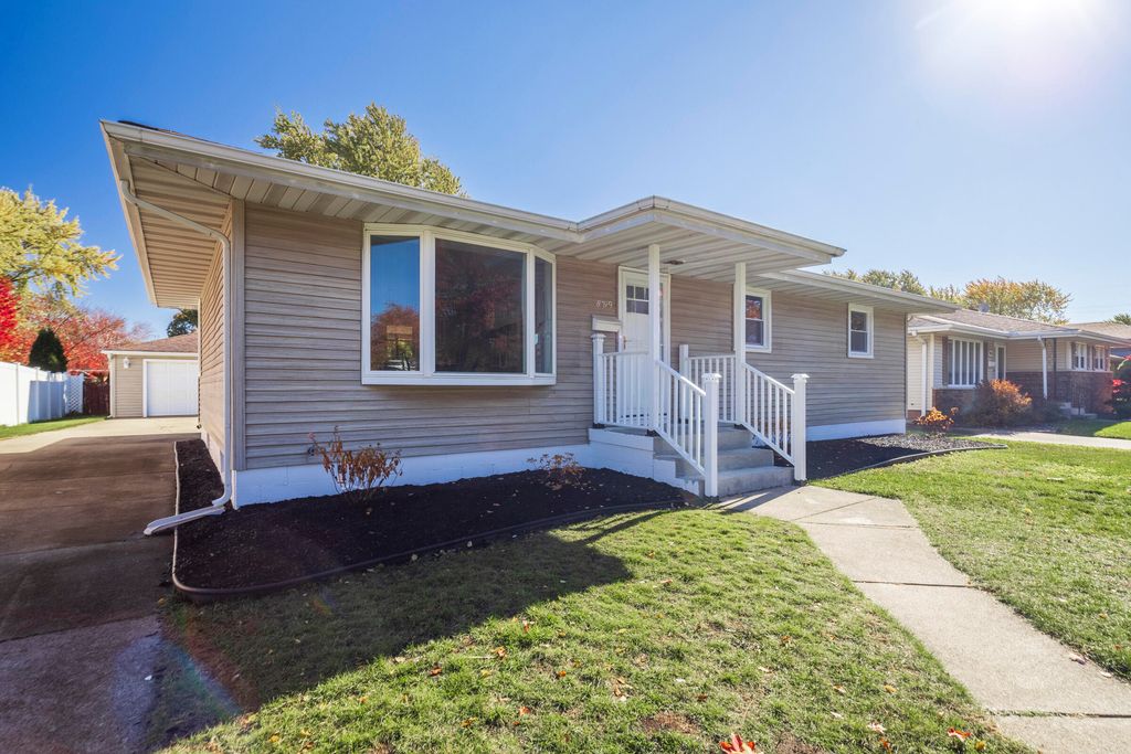 Photo of 8749 Monroe Avenue, Munster, IN 46321 (MLS # 831027)