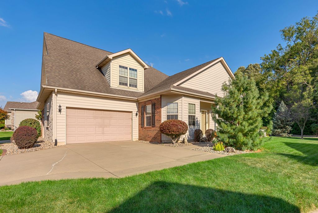 Photo of 2804 Beauty Creek Run, Valparaiso, IN 46385 (MLS # 832271)