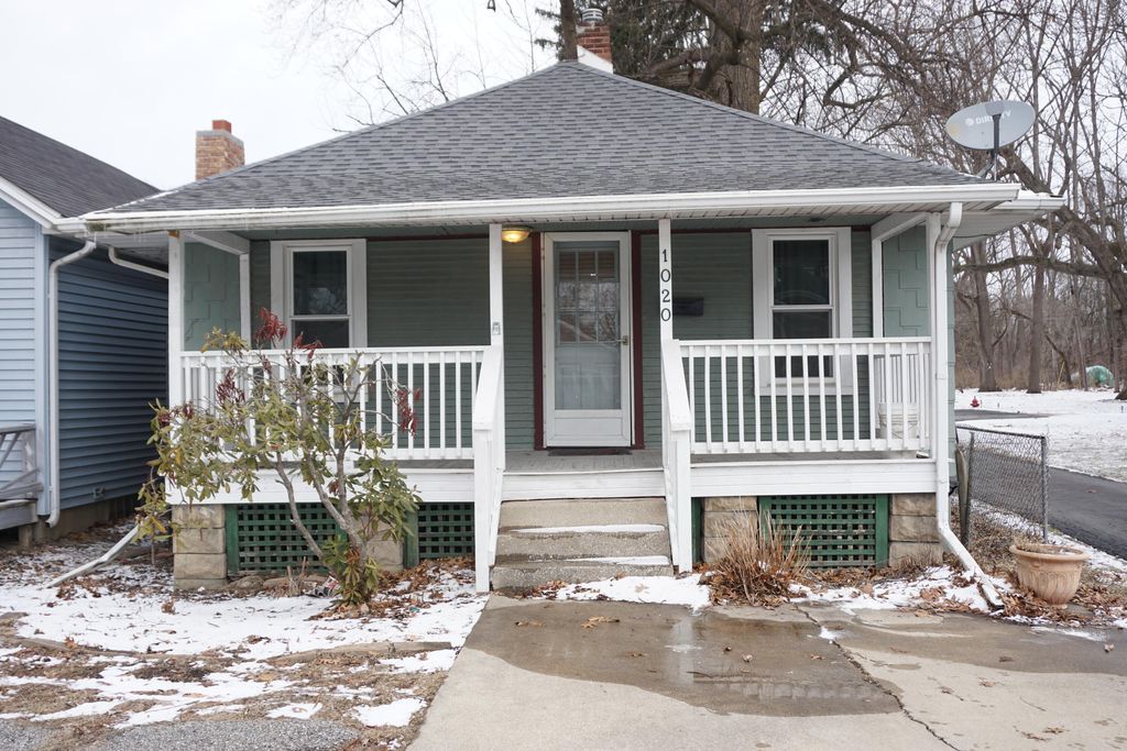 Photo of 1020 E Cleveland Avenue, Hobart, IN 46342 (MLS # 834503)