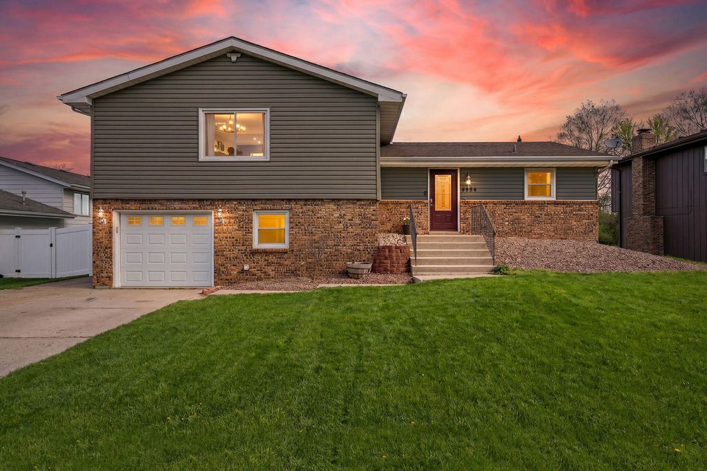 Photo of 4954 W 86th Place, Crown Point, IN 46307 (MLS # 837602)